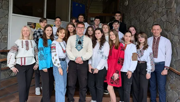 День Вишиванки
