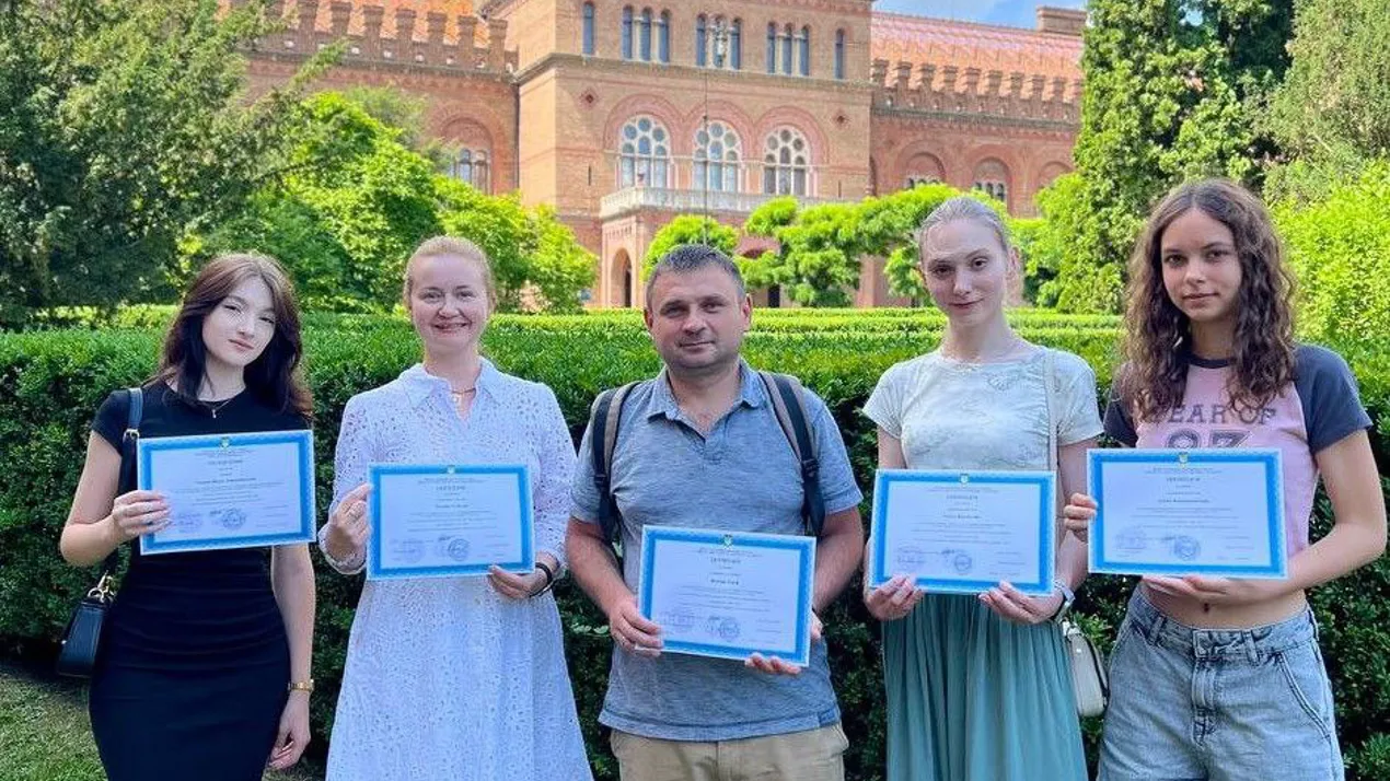 Вручення сертифікатів слухачам Лінгвістичного Центру